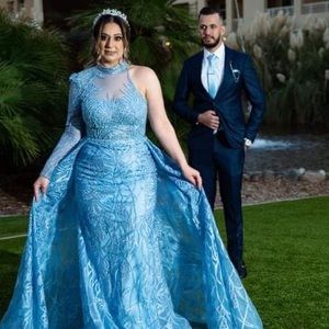 Meet your Posher, Fairooz